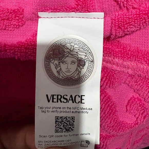 Versace Fuchsia and Gold Patterned Robe - Picture 2 of 3